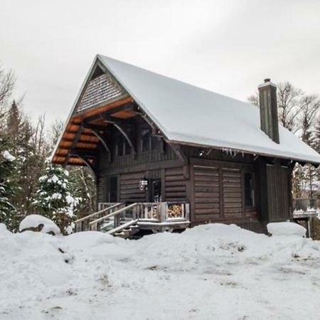 Chic Log Chalet With Hot Tub - Mont-Tremblant North Side By Reserver.Ca ลัค-ซุแปร์ริเออร์ ภายนอก รูปภาพ