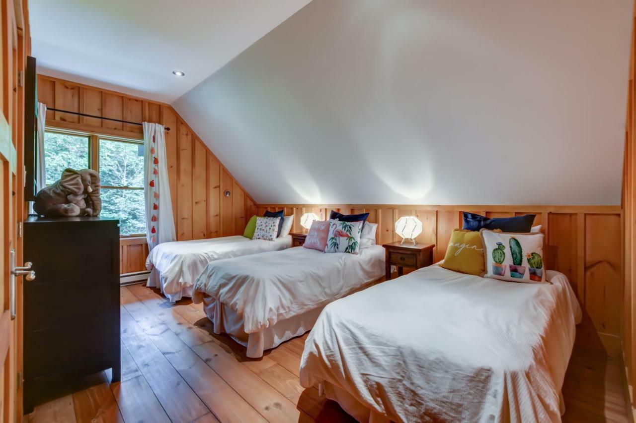 Chic Log Chalet With Hot Tub - Mont-Tremblant North Side By Reserver.Ca ลัค-ซุแปร์ริเออร์ ภายนอก รูปภาพ
