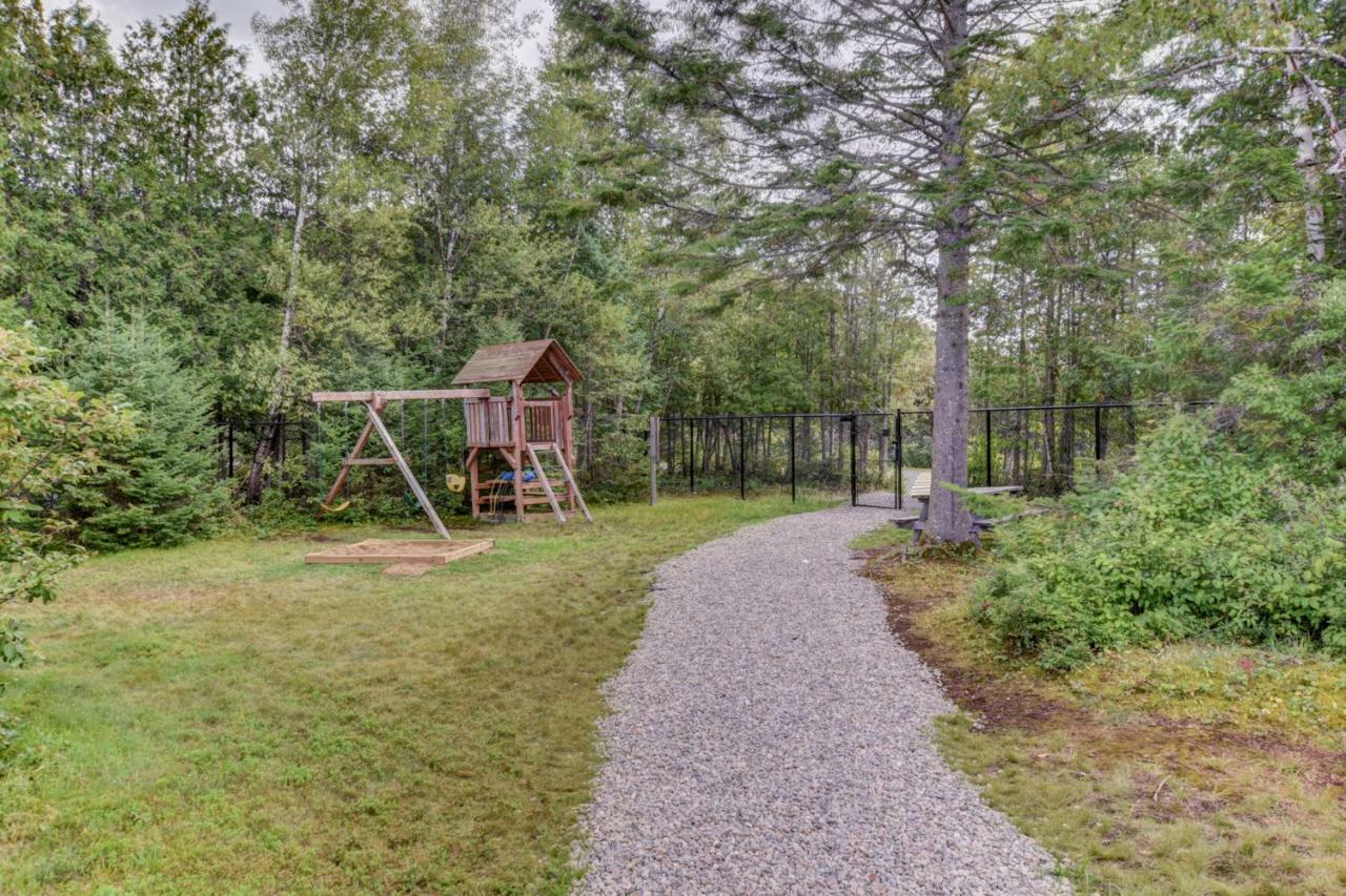 Chic Log Chalet With Hot Tub - Mont-Tremblant North Side By Reserver.Ca ลัค-ซุแปร์ริเออร์ ภายนอก รูปภาพ