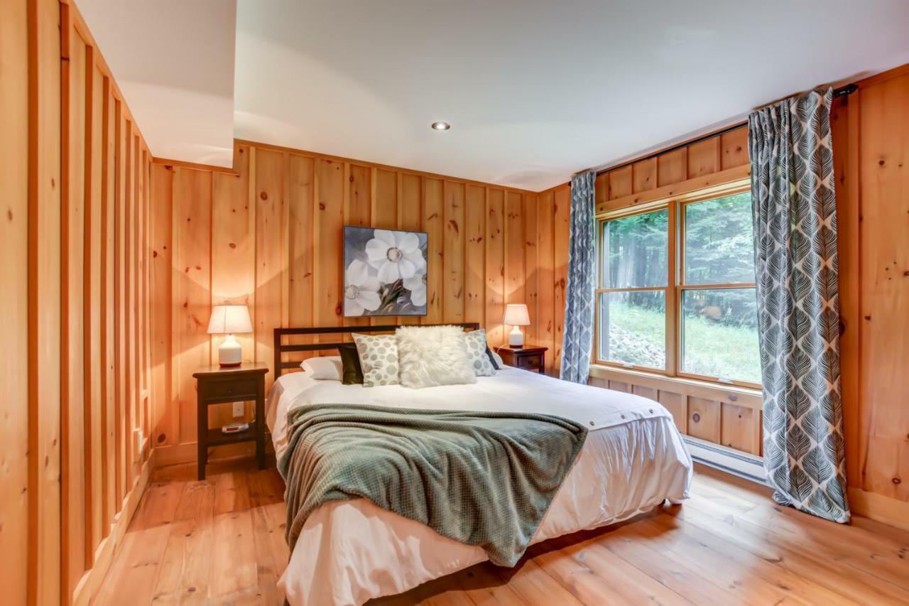 Chic Log Chalet With Hot Tub - Mont-Tremblant North Side By Reserver.Ca ลัค-ซุแปร์ริเออร์ ภายนอก รูปภาพ
