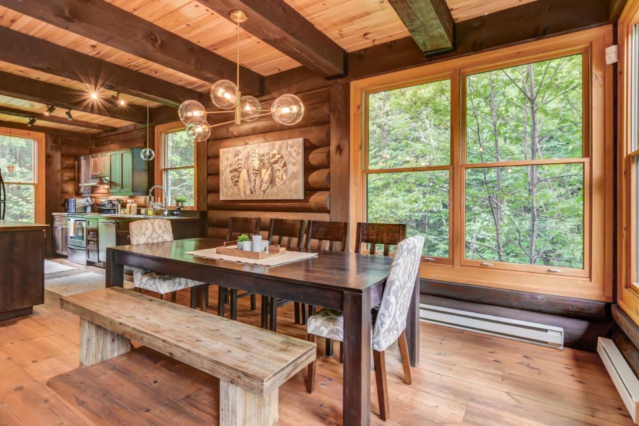 Chic Log Chalet With Hot Tub - Mont-Tremblant North Side By Reserver.Ca ลัค-ซุแปร์ริเออร์ ภายนอก รูปภาพ
