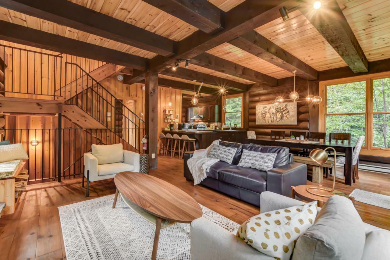 Chic Log Chalet With Hot Tub - Mont-Tremblant North Side By Reserver.Ca ลัค-ซุแปร์ริเออร์ ภายนอก รูปภาพ